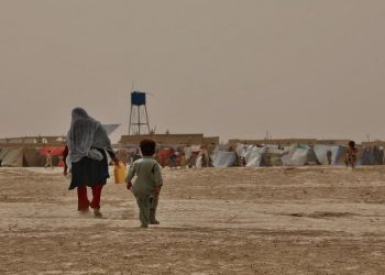 «Πράσινοι»: Να μην αφήσουμε τους Αφγανούς και τις Αφγανές πρόσφυγες μόνους/ες στο δρόμο