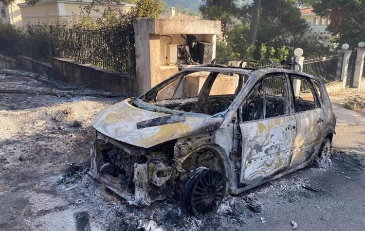 Σε κατάσταση έκτακτης ανάγκης ο Δήμος Διονύσου λόγω της φωτιάς
