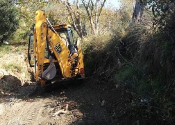 Περιφέρεια: «Καθαρισμός των ρεμάτων της Αν. Αττικής από τεχνική εταιρεία»
