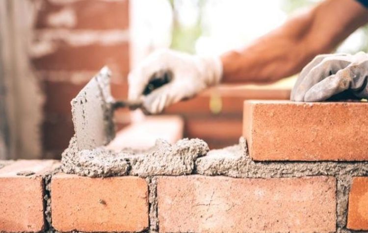 Αναστολή εκτέλεσης οικοδομικών εργασιών μέχρι τέλος Αυγούστου