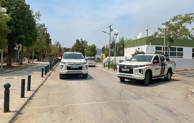 Σε Αττική, Εύβοια και Πελοπόννησο επιχειρούν οχήματα και προσωπικό της Πολιτικής Προστασίας