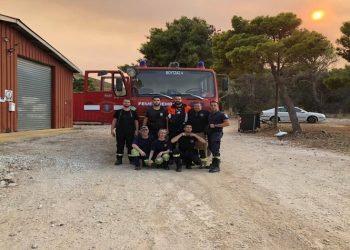 Βίλια: Στην κατάσβεση της πυρκαγιάς και το Πυροσβεστικό Σώμα Εθελοντών Ν. Βουτζά