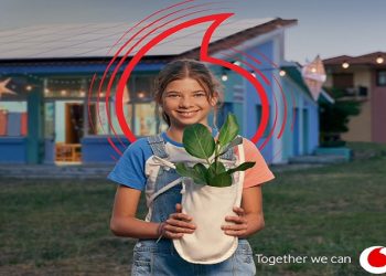 Vodafone Green Giga Network: Το πράσινο δίκτυο παίρνει ενέργεια από τον ήλιο στην Αμμουλιανή