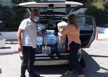 Παραδόθηκαν τρόφιμα και είδη πρώτης ανάγκης για τους πληγέντες από τις πυρκαγιές