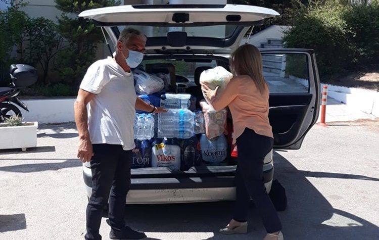 Παραδόθηκαν τρόφιμα και είδη πρώτης ανάγκης για τους πληγέντες από τις πυρκαγιές
