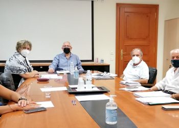 Θ. Αμπατζόγλου: «Στο πλευρό της εκπαιδευτικής κοινότητας»