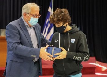 Βράβευση του χρυσού Παραολυμπιονίκη Αθανάσιου Γκαβέλα από τον δήμαρχο Αμαρουσίου