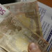 Στους δρόμους γυναίκες και συνταξιούχοι της περιοχής για τις αυξήσεις ρεύματος