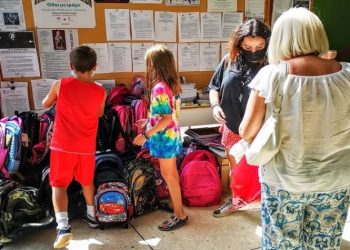 «Όλοι μαζί μπορούμε» για τους μαθητές: Συγκινητική η ανταπόκριση των πολιτών