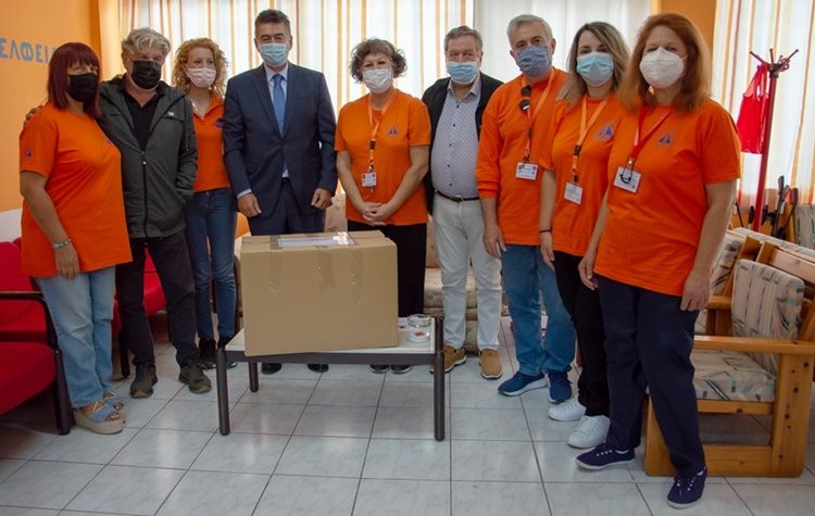 Εξοπλισμός στους Εθελοντές Πολιτικής Προστασίας δωρεά της Προέδρου της Δημοκρατίας