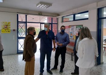 Στον αγιασμό των σχολείων ο Γιάννης Βούρος