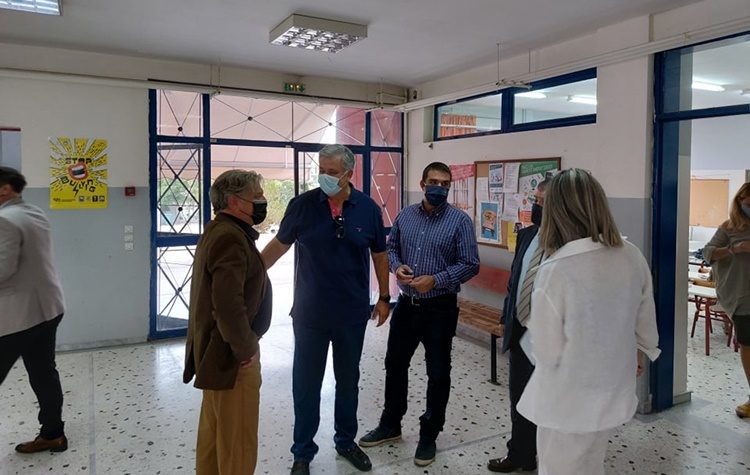 Στον αγιασμό των σχολείων ο Γιάννης Βούρος