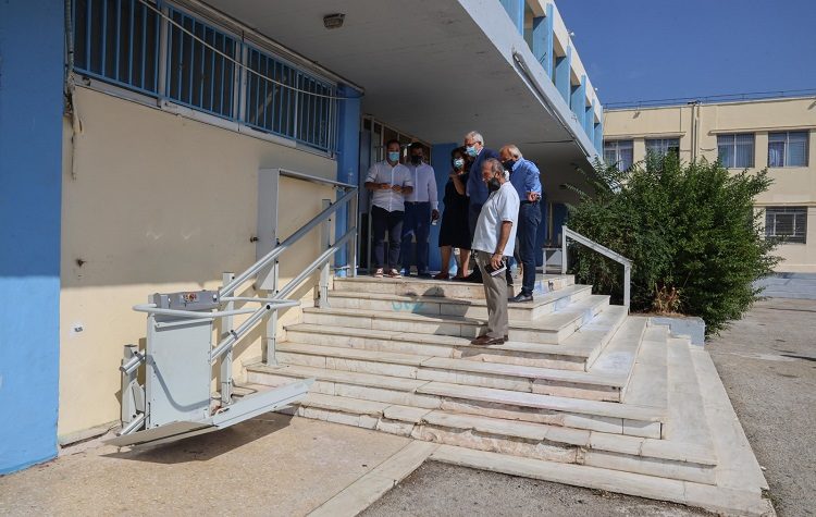 Εγκαινιάστηκαν τα ηλεκτροκίνητα αναβατόρια στο 1ο Γυμνάσιο Αμαρουσίου