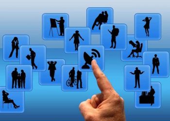 «Άνοιγμα» μαθημάτων των δημόσιων ΙΕΚ της πόλης σε άτομα με προβλήματα ακοής