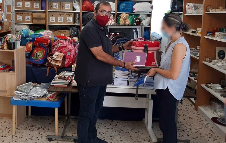 Στα χέρια των μαθητών τα σχολικά είδη που συγκέντρωσε ο Δήμος Αμαρουσίου