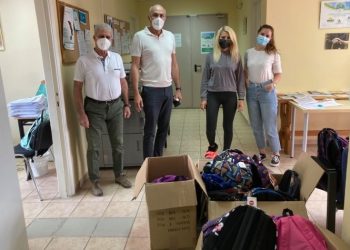 Σχολικά είδη στα παιδιά οικογενειών που στηρίζονται από τις κοινωνικές δομές του Δήμου