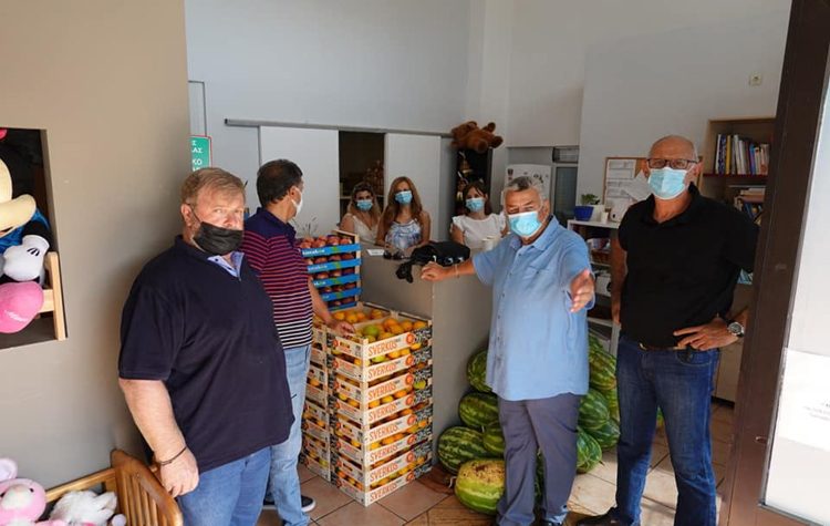 Προσφορά αλληλεγγύης από την Παναττική Ομοσπονδία Σωματείων Πωλητών Λαϊκών Αγορών