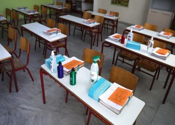 Μέσα ατομικής προστασίας  και αντισηπτικά διένειμε ο Δήμος στα σχολεία