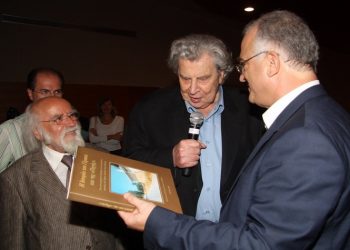 Θ. Ζούτσος: «Ο Μίκης Θεοδωράκης δεν θα «φύγει» ποτέ. Θα είναι πάντα στη ψυχή της Ελλάδας»