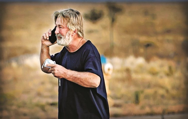 Άλεκ Μπάλντουιν: Σοκ, θλίψη, έρευνα