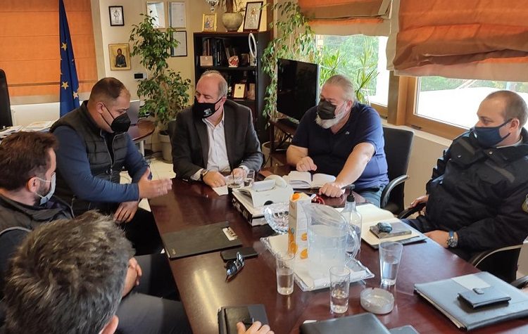 Η μείωση της παραβατικότητας στο επίκεντρο διευρυμένης σύσκεψης στο Δημαρχείο