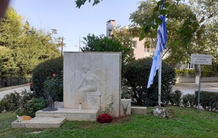 Λιτή και συγκινητική η τελετή μνήμης για τους 145 πεσόντες Έλληνες Αιγυπτιώτες