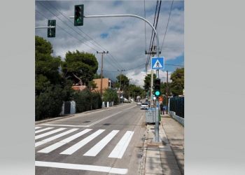 Περιφέρεια Αττικής: Φανάρια με τριπλάσια φωτεινότητα έξω από το 2ο Δημοτικό Αγ. Στεφάνου