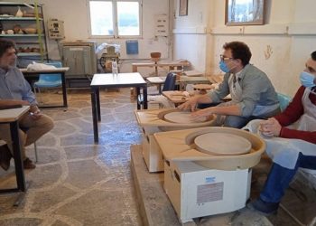 Ξενάγηση του Φόρουμ Νέων Αμαρουσίου στο Κέντρο Ελληνικής Κεραμικής