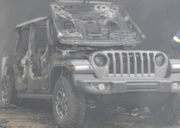 Φωτιά σε μάντρα αυτοκινήτων στο Μαρούσι