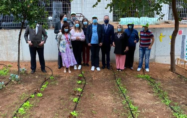 «Καρπός» ανθρωπιάς και συμμετοχής στον κήπο για ΑμεΑ του Δήμου (Εικόνες)