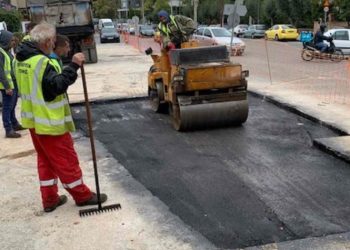 Στην κυκλοφορία ξανά η οδός Παπανικολή - Αποκαταστάθηκε το πρόβλημα (Εικόνες)