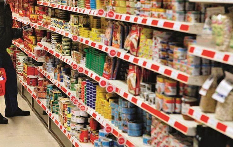 Οικονομία: Στη δίνη της ακρίβειας