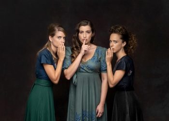 «Άγριες μέλισσες» στο Γυάλινο Μουσικό Θέατρο