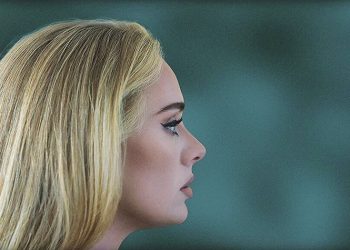 Adele: Τέλος στο Shuffle