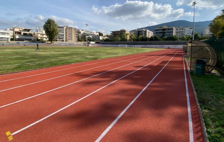 Νέο ταρτάν και γυμναστήριο στο στάδιο «Μαρκ Μαρσώ» του Χολαργού (Εικόνες)