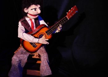 «Momentos» στο Κουκλοθέατρο «Εργαστήρι Μαιρηβή»