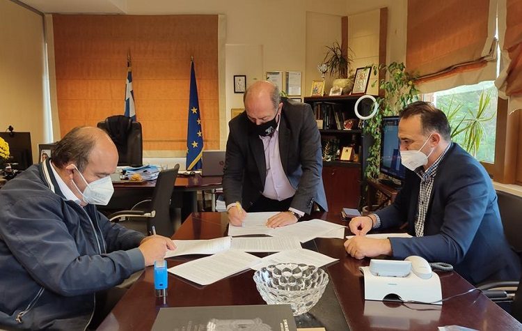 Προχωρά η ενεργειακή αναβάθμιση των Γυμνασίων Άνοιξης και Δροσιάς