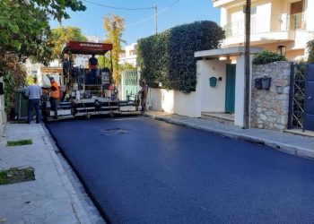 Σε εξέλιξη νέος κύκλος ασφαλτοστρώσεων σε δρόμους του Δήμου Πεντέλης