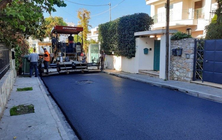 Σε εξέλιξη νέος κύκλος ασφαλτοστρώσεων σε δρόμους του Δήμου Πεντέλης