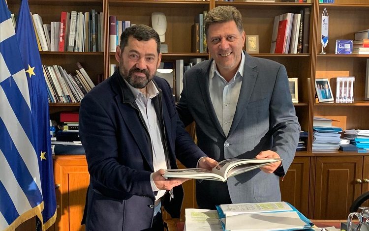 Με τον αναπληρωτή υπουργό Εξωτερικών Μιλτιάδη Βαρβιτσιώτη συναντήθηκε ο δήμαρχος Τάσος Μαυρίδης