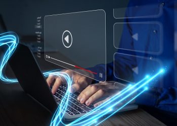 Ο Όμιλος ΟΤΕ χτίζει το ψηφιακό μέλλον της Ελλάδας φτιάχνοντας το δίκτυο οπτικής ίνας των επόμενων δεκαετιών