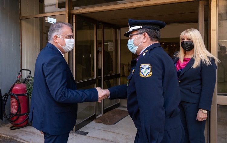 Θεοδωρικάκος: Επισκέφθηκε τη Διεύθυνση Αστυνομικών Επιχειρήσεων Αττικής