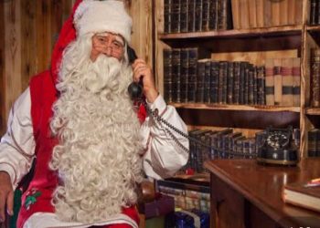 Πάνω από 1000 παιδιά πήραν τηλέφωνο στον Αϊ Βασίλη