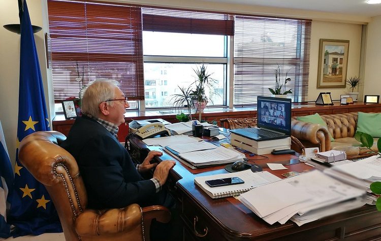 Θ. Αμπατζόγλου: «Σε διαρκή επιφυλακή για έκτακτα φαινόμενα»