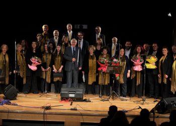 Εορταστικές μελωδίες από τη Μικτή Χορωδία του Δήμου Αμαρουσίου