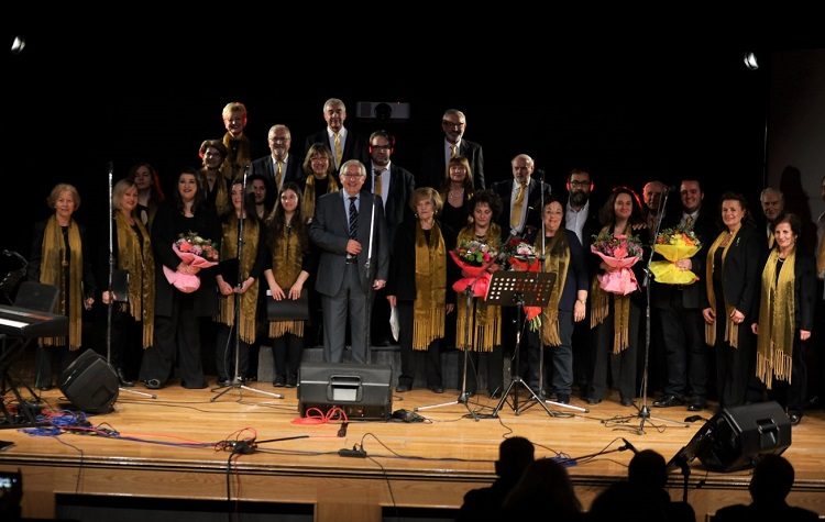 Εορταστικές μελωδίες από τη Μικτή Χορωδία του Δήμου Αμαρουσίου