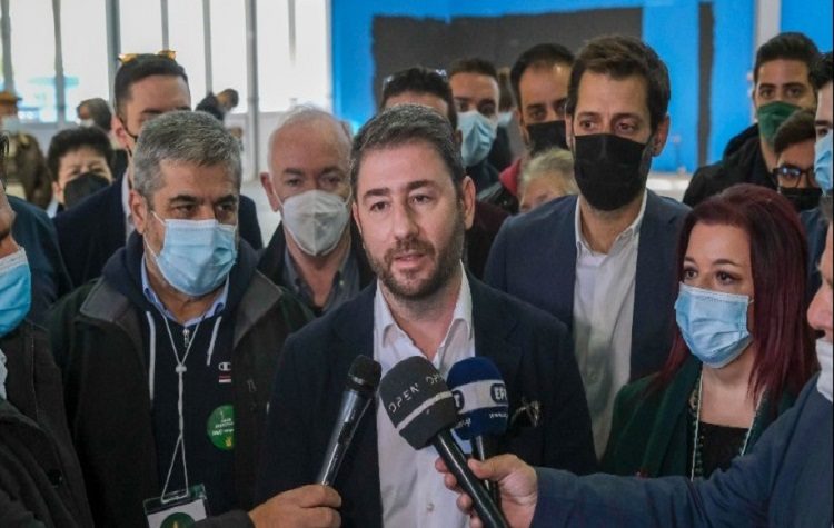 Ο Νίκος Ανδρουλάκης νέος πρόεδρος του ΚΙΝΑΛ