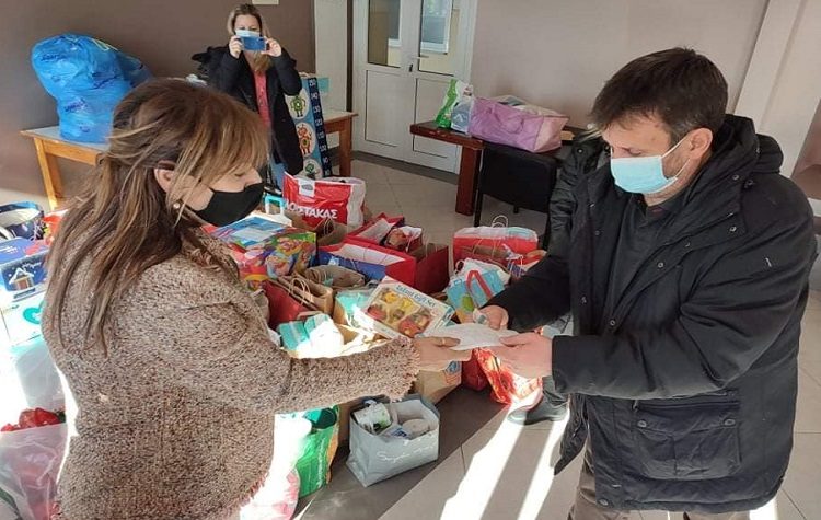 Επιταγές και δώρα στο Αναρρωτήριο Πεντέλης προσέφερε ο ΟΚΠΑ