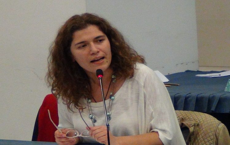 Μ. Διακολιού: «Απαράδεκτα κενά στα δημόσια σχολεία της πόλης»