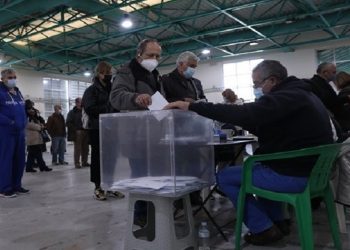 Σε εξέλιξη η ψηφοφορία για την εκλογή νέου προέδρου στο Κίνημα Αλλαγής